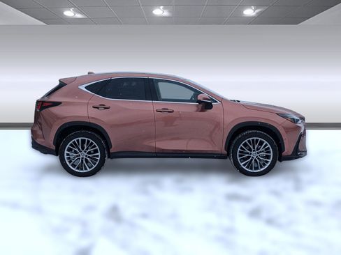 Used 2025 Lexus NX 300h AWD w/ Luxury Package image 8