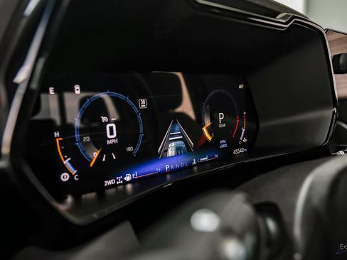 Used 2024 Chevrolet Colorado Z71 w/ Z71 Convenience Package 2 image 33