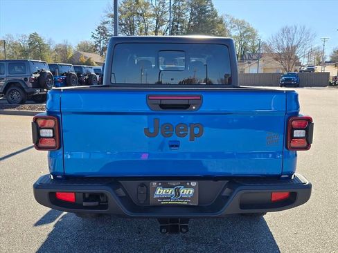 New 2026 Jeep Gladiator Willys image 14