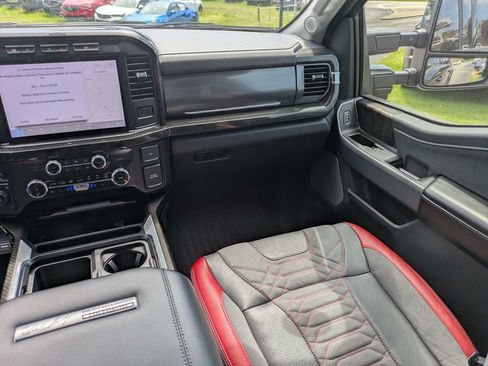 Used 2024 Ford F250 Lariat w/ Lariat Ultimate Package AWD/4WD image 17