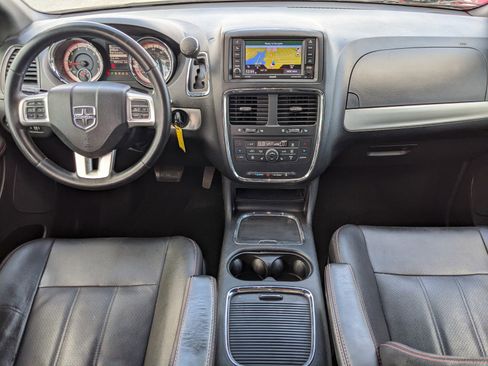 Used 2019 Dodge Grand Caravan GT image 12