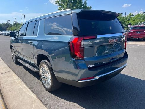 Used 2025 GMC Yukon XL Elevation AWD/4WD image 7