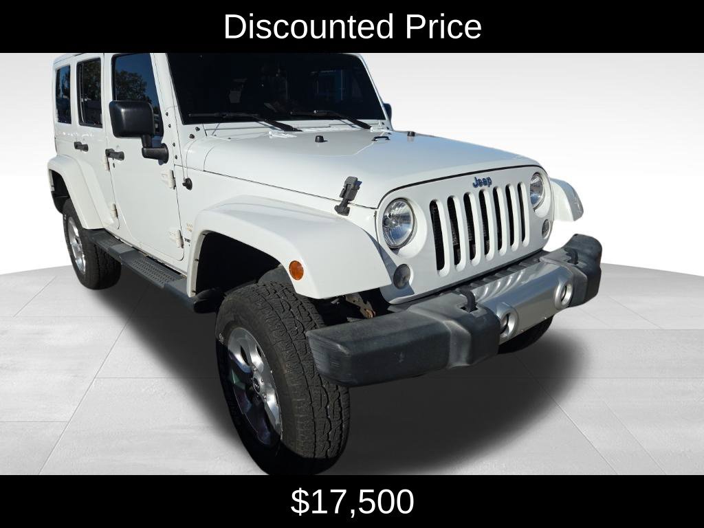 Used 2015 Jeep Wrangler Unlimited Sahara w/ Connectivity Group AWD/4WD image 3