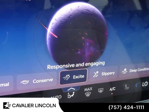 Used 2026 Lincoln Nautilus Premier w/ Equipment Group 102A AWD/4WD image 38