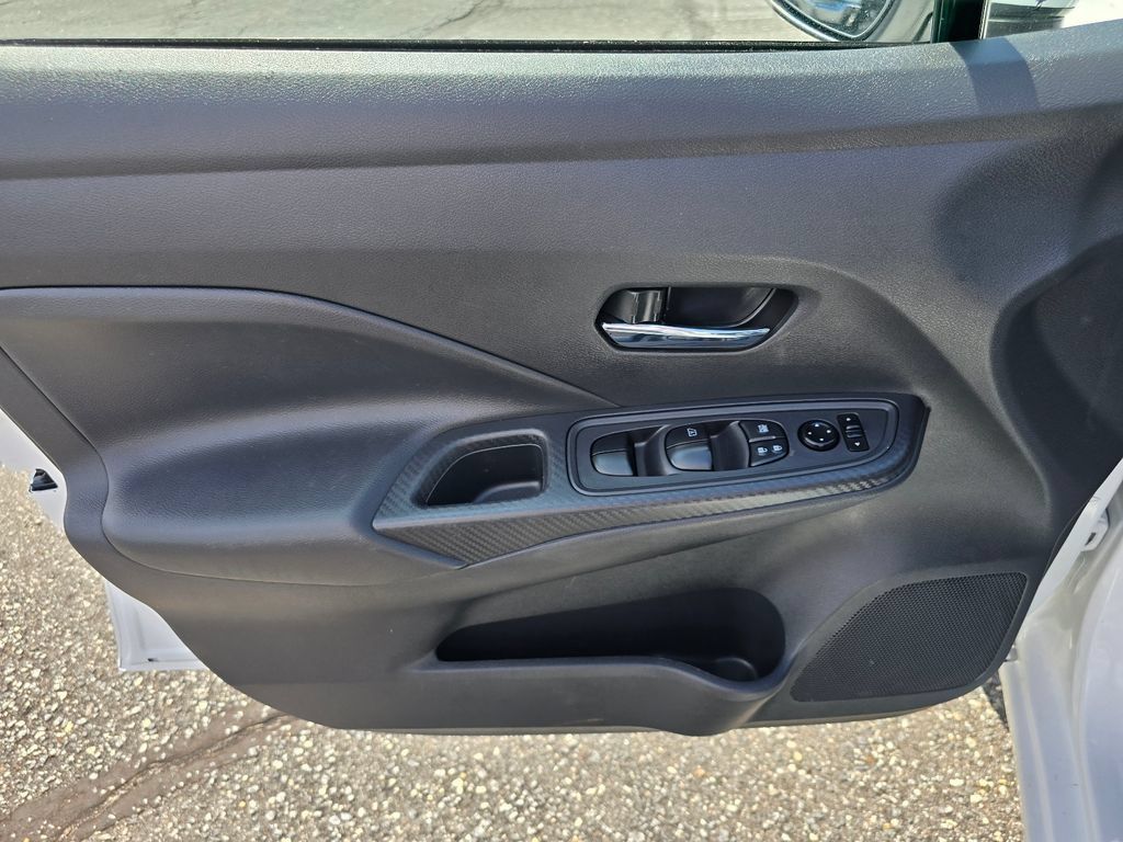 Used 2023 Nissan Versa SV FWD image 7