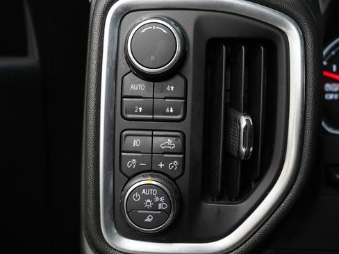 Used 2019 Chevrolet Silverado 1500 High Country w/ Technology Package image 23