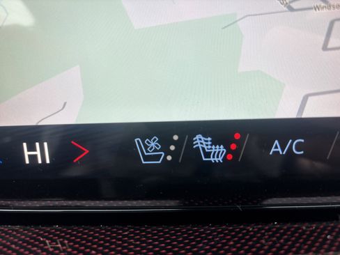 New 2026 Chevrolet Traverse RS w/ LPO, Floor Liner Package image 29