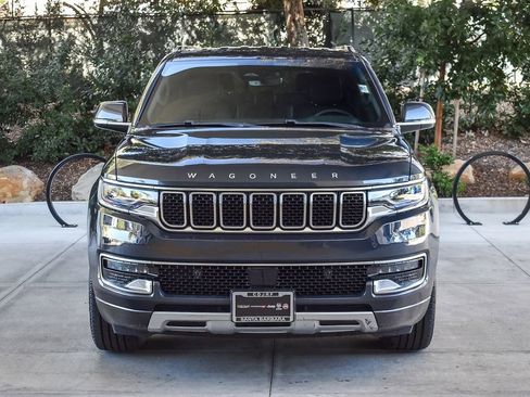 Used 2022 Jeep Wagoneer Series II AWD/4WD image 2