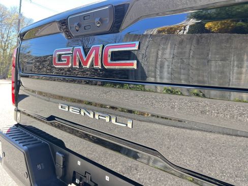 Used 2025 GMC Sierra 2500 Denali w/ Denali Reserve Package AWD/4WD image 11