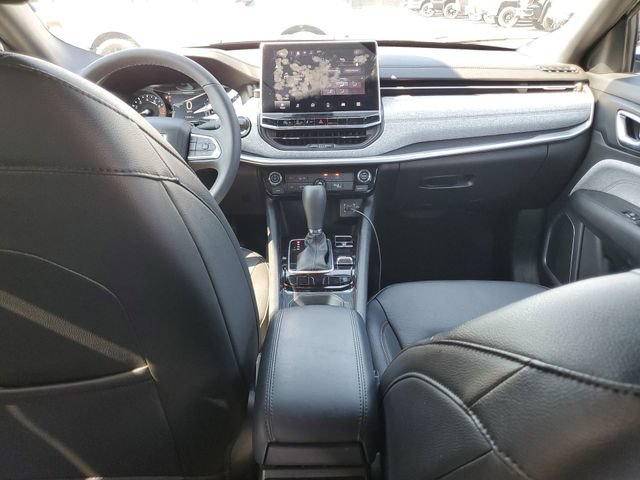 Used 2024 Jeep Compass Latitude AWD/4WD image 19