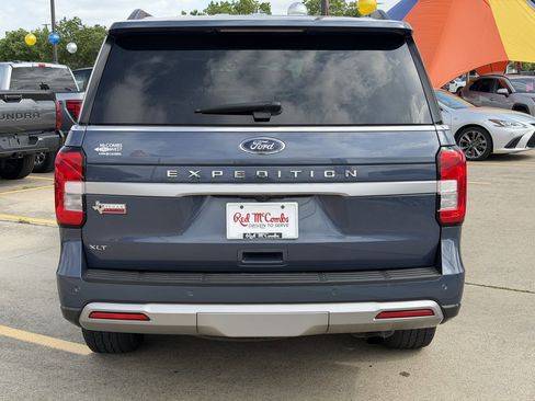 Certified 2022 Ford Expedition XLT image 6