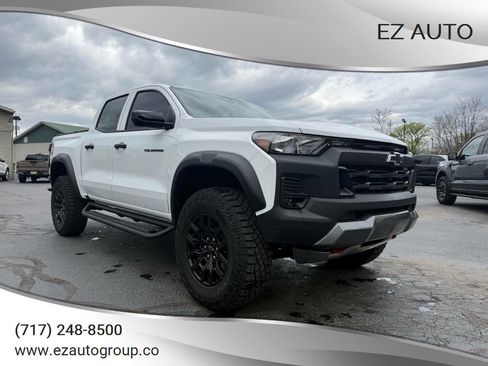 Used 2024 Chevrolet Colorado Trail Boss w/ Technology Package image 1