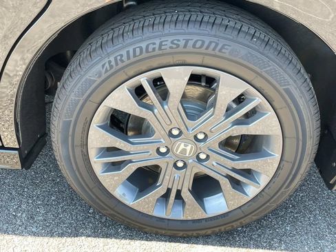 New 2025 Honda Odyssey Touring image 9