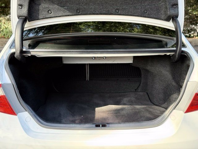 Used 2016 Toyota Camry SE FWD image 35