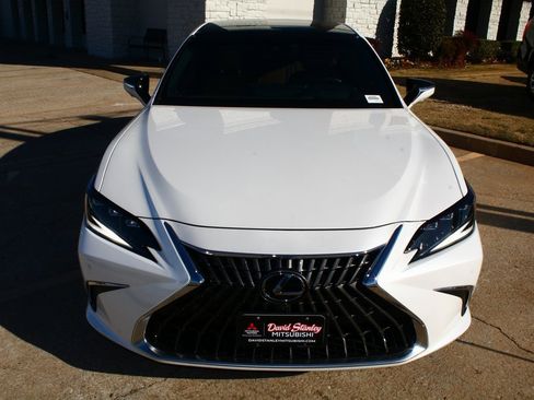 Used 2024 Lexus ES 350 Ultra Luxury image 5