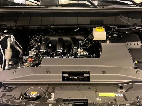 New 2026 Nissan Pathfinder SL image 11