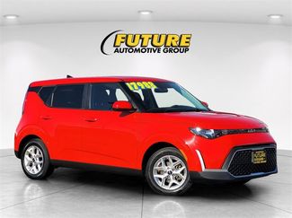 Used 2024 Kia Soul LX w/ Option Group 015 video 1