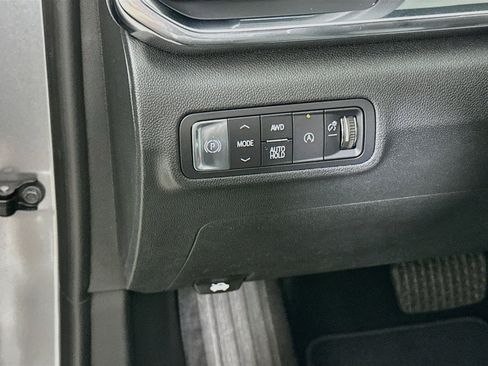 Used 2025 GMC Terrain Elevation AWD/4WD image 17