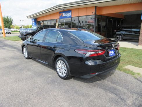 Used 2024 Toyota Camry LE image 3