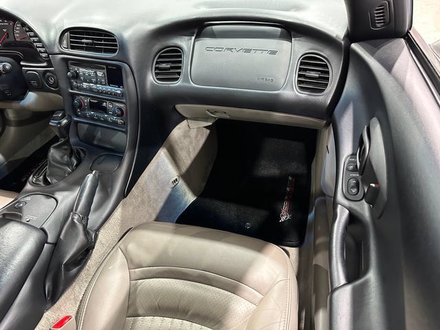 Used 2004 Chevrolet Corvette Coupe w/ Preferred Equipment Group RWD image 11