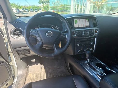 Used 2020 Nissan Pathfinder SL w/ Cargo Package AWD/4WD image 15