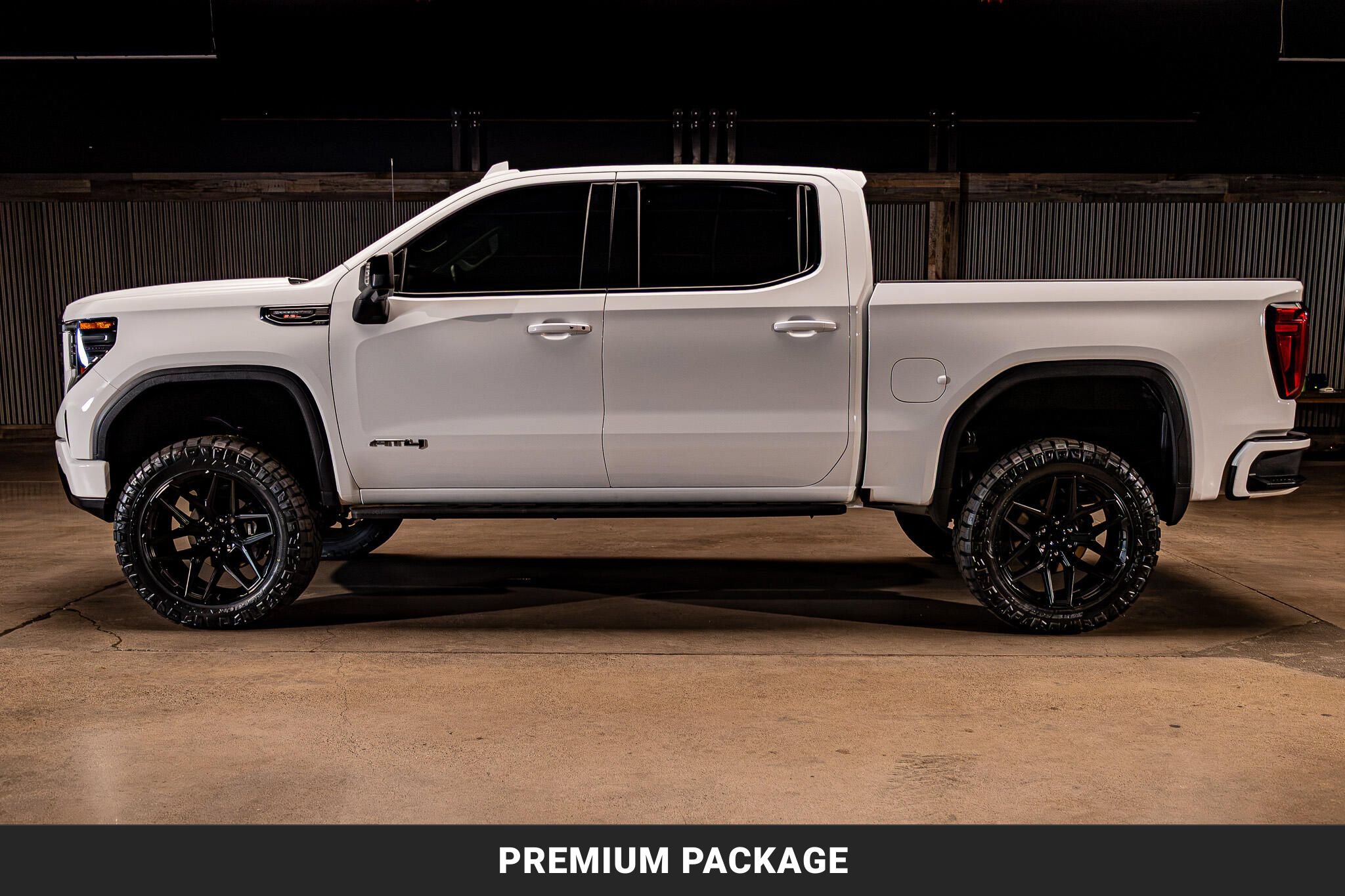 Used 2024 GMC Sierra 1500 AT4 w/ Technology Package AWD/4WD image 6
