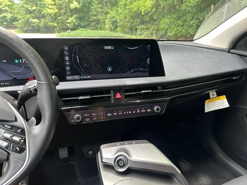 Used 2024 Kia EV6 Light AWD/4WD image 11