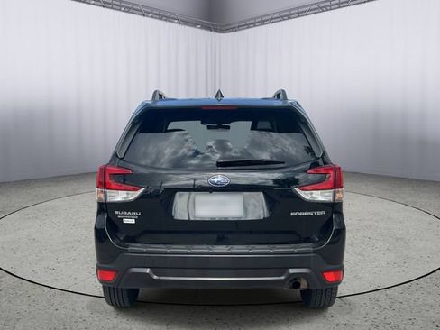 Used 2020 Subaru Forester Premium AWD/4WD image 8
