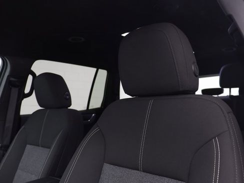 Used 2025 GMC Acadia Elevation image 14