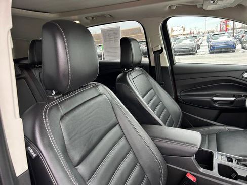 Used 2019 Ford Escape Titanium image 32