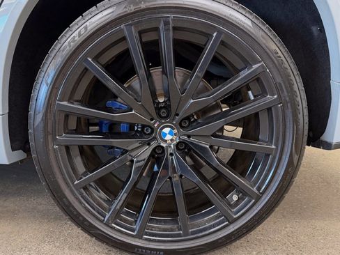 Used 2025 BMW X5 xDrive40i w/ M Sport Package image 12