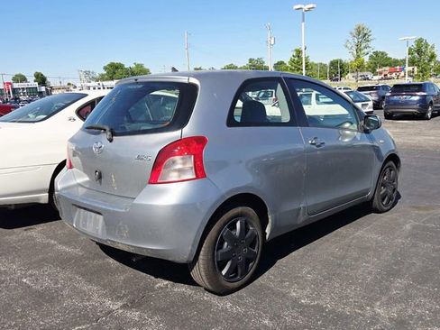 Used 2007 Toyota Yaris 2-Door Hatchback FWD image 3