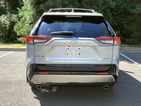 Used 2025 Toyota RAV4 SE w/ Convenience Package AWD/4WD image 22