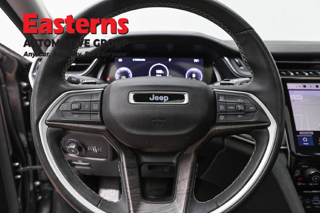 Used 2023 Jeep Grand Cherokee Limited AWD/4WD image 11