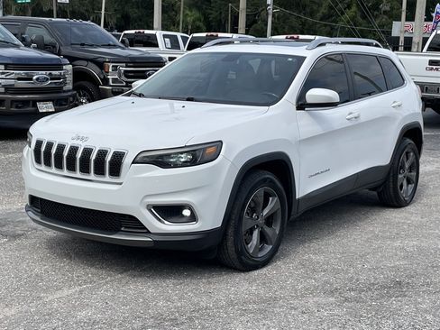 Used 2019 Jeep Cherokee Limited w/ Trailer Tow Group AWD/4WD image 18