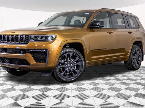 New 2026 Jeep Grand Cherokee L Limited AWD/4WD image 2