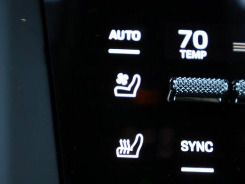 New 2025 Porsche Macan 4S Electric image 26