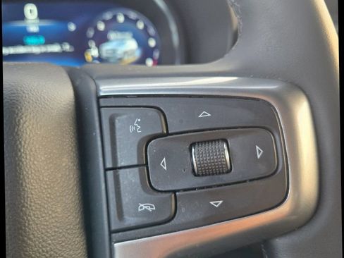 Used 2024 Chevrolet Suburban LT image 24