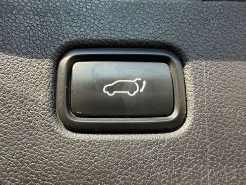 Used 2020 Kia Sorento EX image 40