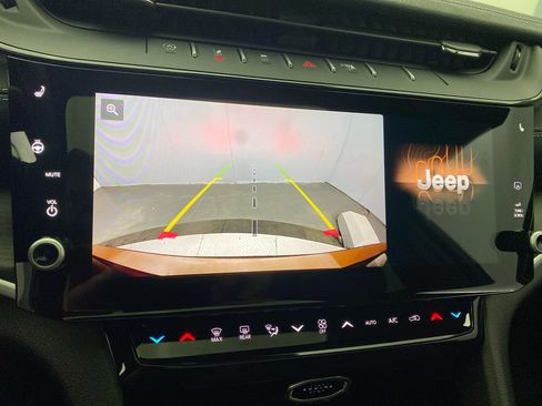 New 2026 Jeep Grand Cherokee L Limited AWD/4WD image 17