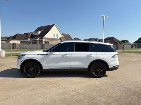 Used 2022 Lincoln Aviator Reserve w/ Equipment Group 201A RWD image 2
