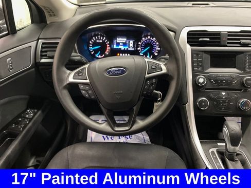 Used 2015 Ford Fusion SE image 13