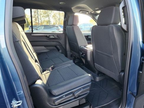 New 2026 Chevrolet Suburban LS image 19