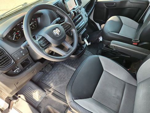Used 2025 RAM ProMaster 2500 w/ Convenience Group FWD image 7