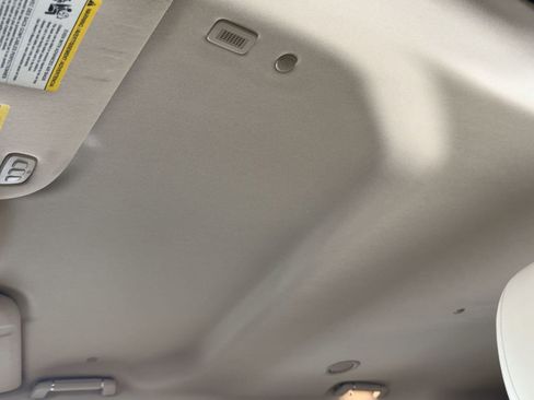 Used 2018 Lincoln Navigator Select w/ Technology Package image 26