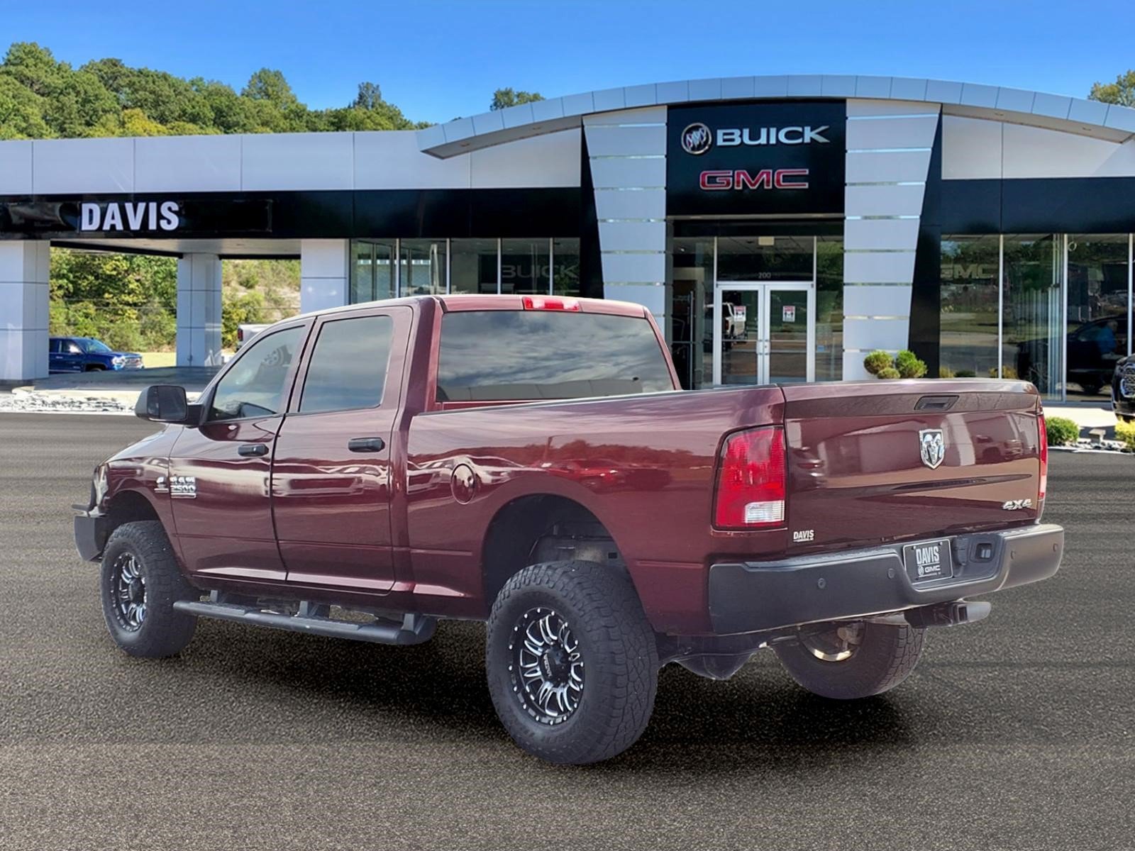 Used 2018 RAM 2500 Tradesman w/ Cold Weather Group AWD/4WD image 4