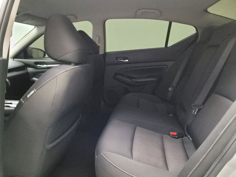 Used 2021 Nissan Altima 2.5 SV FWD image 18