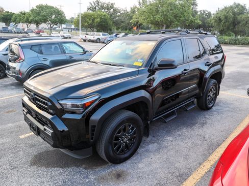 Used 2026 Toyota 4Runner SR5 AWD/4WD image 3