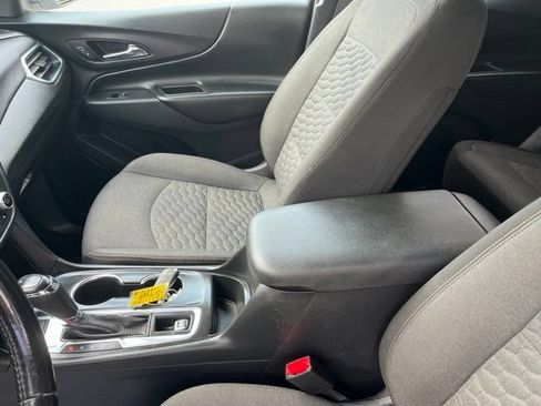 Used 2021 Chevrolet Equinox LT AWD/4WD image 16