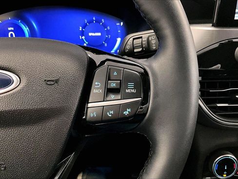 Used 2022 Ford Escape Titanium w/ Class II Trailer Tow Package image 18